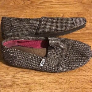 Gently used Toms
